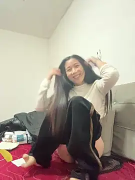 crhong666 online show from December 2025 12:24:02 AM