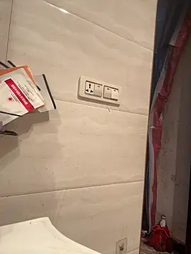 crhong666 online show from April 2026 01:01:02 AM