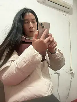 crhong666 online show from February 2026 01:05:02 AM