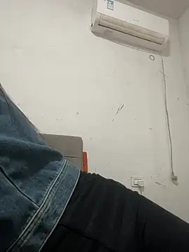 crhong666 online show from March 2026 12:34:02 AM