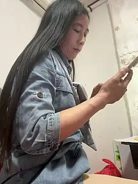 crhong666 online show from April 2026 12:29:02 AM