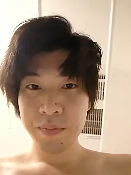 Snapshot of tanaka113 chatting on May 2026 02:02:01 PM tanaka113 online show from May 2026 02:02:01 PM