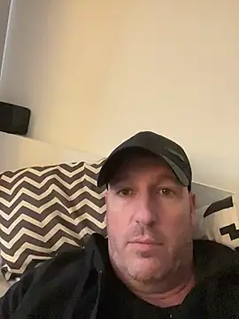 LesAmantsAE2 online show from February 2026 02:50:01 PM