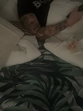 LesAmantsAE2 online show from February 2026 07:58:01 AM