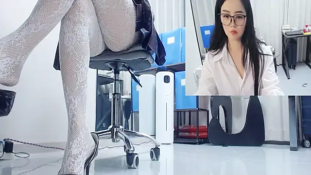 Eileen-L online show from February 2026 03:24:01 AM