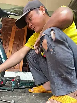 hotboy2x online show from March 2026 12:43:01 AM