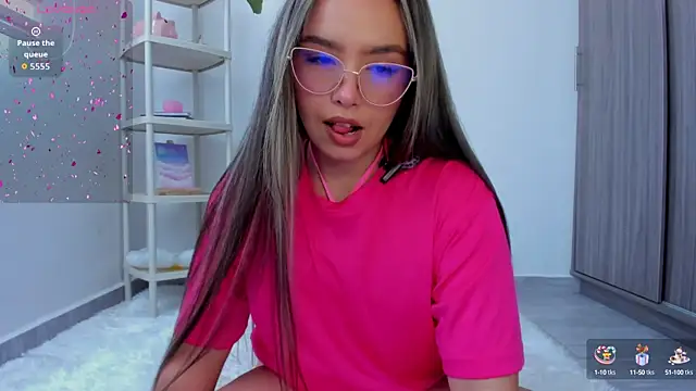 Alana Banana  online show from September 2025 04:13:01 PM