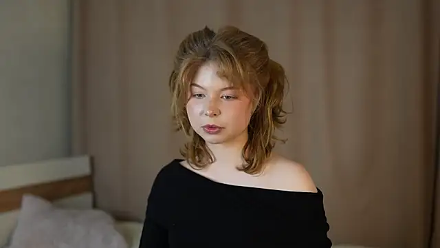 Snapshot of Stella_Vanila chatting on September 2025 11:04:02 PM Stella Vanila online show from September 2025 11:04:02 PM