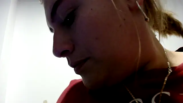 Snapshot of dominant_hipss chatting on October 2025 01:33:02 AM dominant hipss online show from October 2025 01:33:02 AM