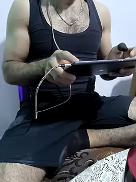 yazin199 online show from October 2025 03:44:01 PM