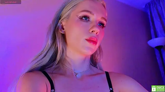 KittenFang online show from March 2026 01:05:02 AM