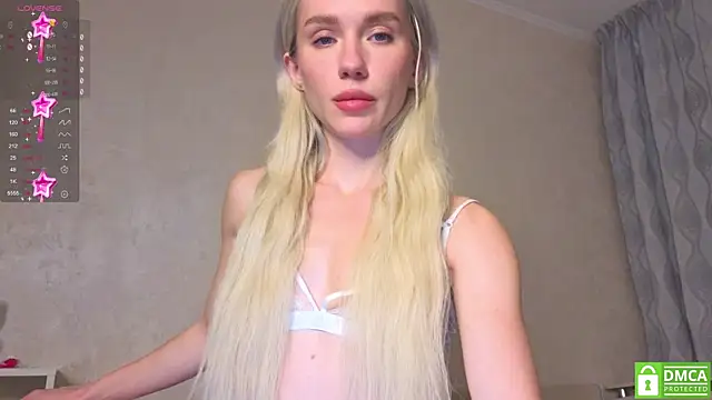 KittenFang online show from November 2025 07:52:02 PM