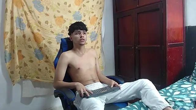 alice julls online show from June 2026 04:33:02 PM
