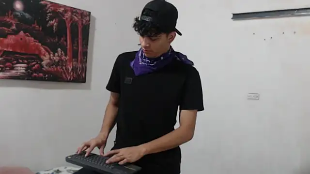 alice julls online show from October 2025 08:54:01 PM