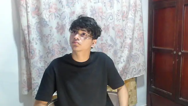 alice julls online show from January 2026 05:27:02 PM