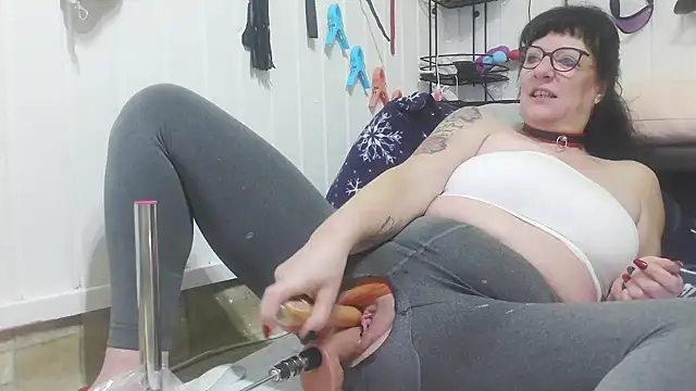 honey47 online show from November 2025 11:59:02 AM