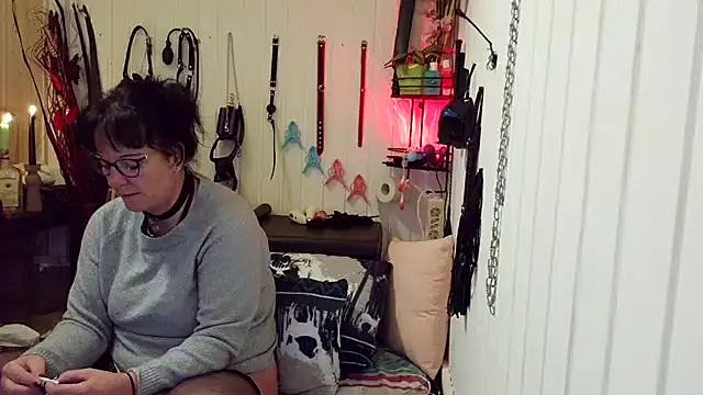 honey47 online show from October 2025 01:36:01 PM