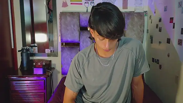 DannyPhantom555 online show from April 2026 09:21:01 PM