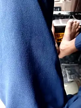 danny d 01 online show from September 2025 10:43:02 AM