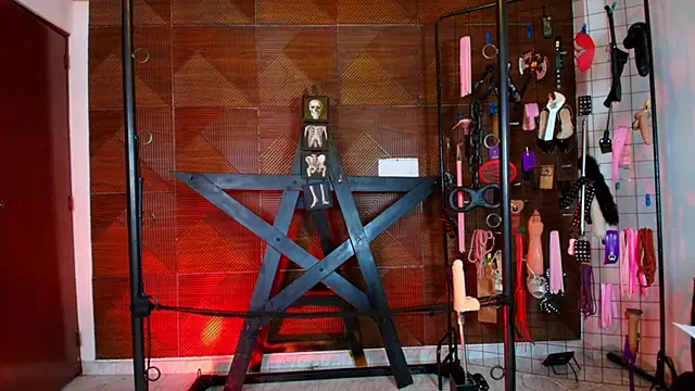 Lola slavee online show from May 2026 01:49:02 PM