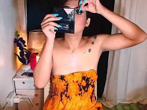 Gwensweetcum online show from June 2026 12:43:02 AM