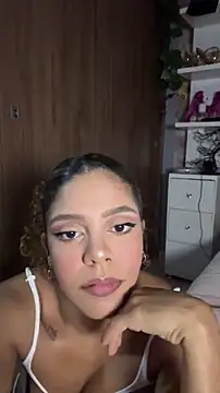 hannachris- online show from May 2026 02:06:01 AM