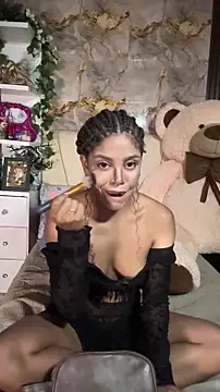 hannachris- online show from April 2026 12:45:02 AM