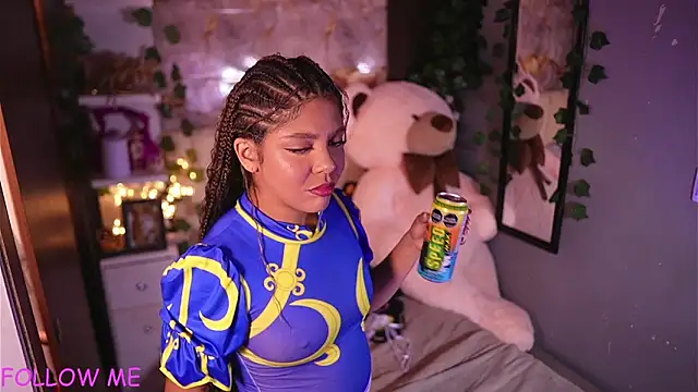 hannachris- online show from April 2026 12:16:02 AM