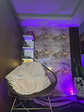 hannachris- online show from December 2025 11:10:01 PM