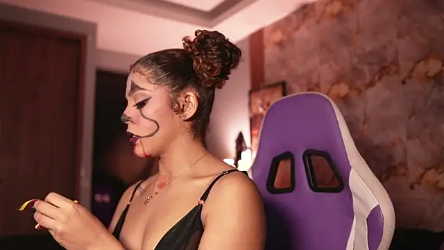 hannachris- online show from October 2025 11:14:01 PM