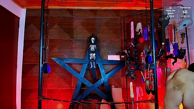 Misstresss aurora bdsm online show from April 2026 12:51:01 PM