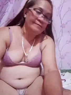 vickyhot1966 online show from April 2026 02:40:01 PM