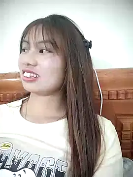 Dung-Thao19 online show from October 2025 12:39:01 PM