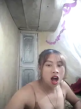 Dung-Thao19 online show from October 2025 01:34:01 PM