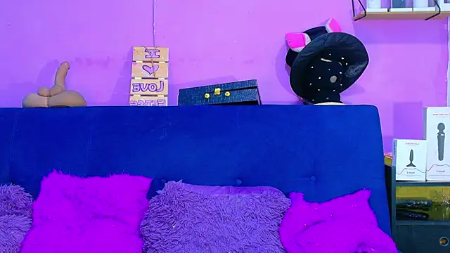 CristalRose online show from April 2026 11:53:01 PM