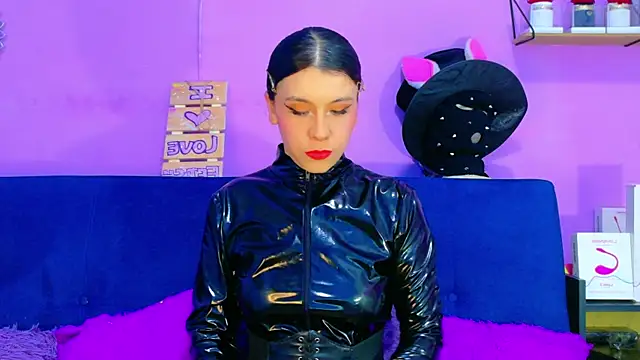 CristalRose online show from April 2026 05:42:01 PM