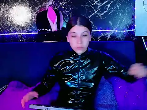 CristalRose online show from May 2026 06:56:02 PM