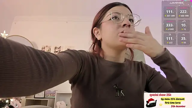 emily uwu0 online show from December 2025 01:43:02 AM