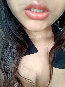 Hott Muskan online show from January 2026 11:02:02 AM