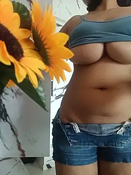 Snapshot of Hott_Muskan chatting on July 2026 11:21:01 AM Hott Muskan online show from July 2026 11:21:01 AM