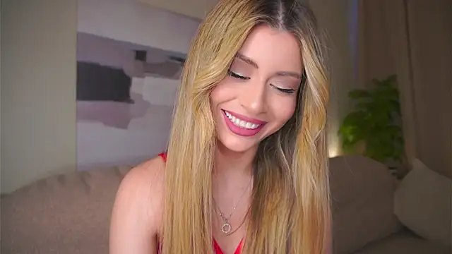 Snapshot of GeorginaHarn chatting on May 2026 08:07:02 AM GeorginaHarn online show from May 2026 08:07:02 AM