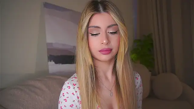 Snapshot of GeorginaHarn chatting on April 2026 08:10:02 AM GeorginaHarn online show from April 2026 08:10:02 AM