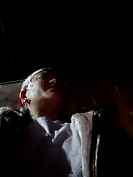 Love-Mama33 online show from November 2025 10:32:01 PM