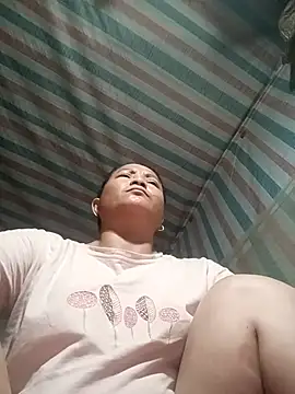 Love-Mama33 online show from October 2025 11:05:02 PM