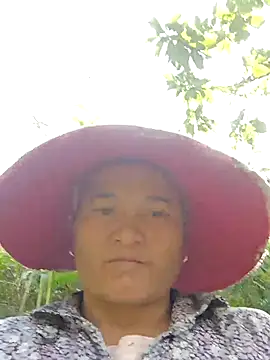 Love-Mama33 online show from November 2025 04:28:02 AM