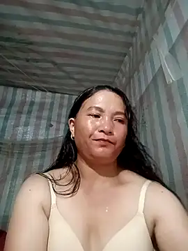 Snapshot of Love-Mama33 chatting on October 2025 01:01:02 PM Love-Mama33 online show from October 2025 01:01:02 PM