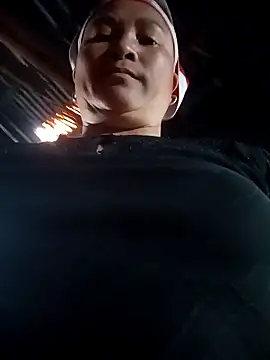 Love-Mama33 online show from March 2026 01:50:01 AM