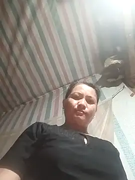 Love-Mama33 online show from October 2025 10:50:01 PM