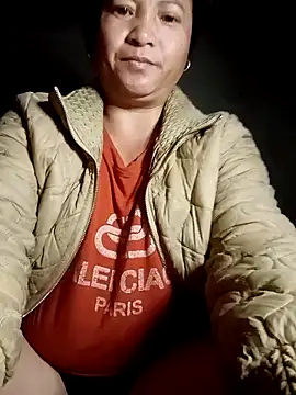 Love-Mama33 online show from February 2026 10:51:02 PM