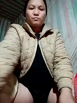 Love-Mama33 online show from February 2026 11:32:02 PM